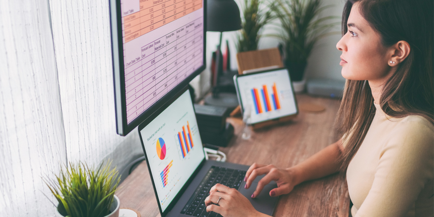 You are currently viewing Data Analyst : pourquoi ce métier est une opportunité clé pour une reconversion réussie ?